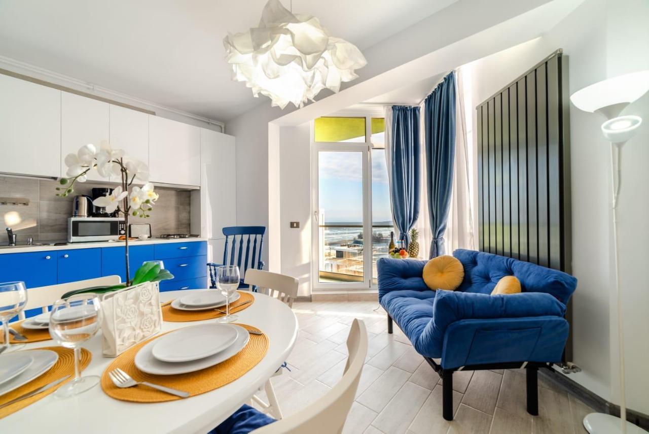 Iriny Apartment Spa&Pool By Alezzi Beach Resort Năvodari Extérieur photo